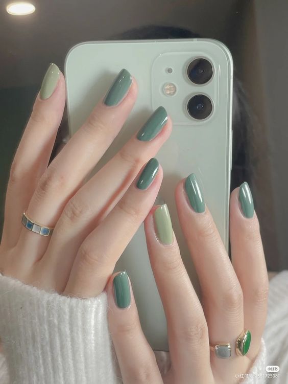 SNS Nails & How to Choose From Over 1000 SNS Colours