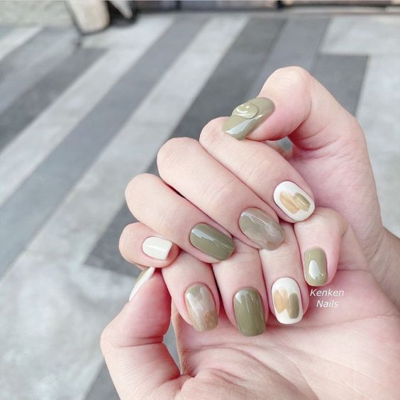 What Exactly Are SNS Natural Nails? Why Should You Choose It?